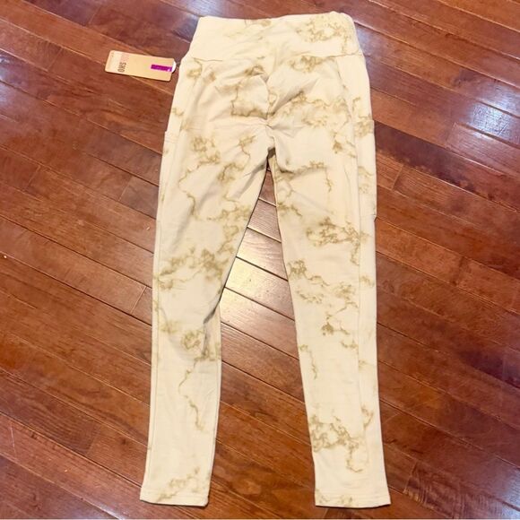 Butt lifting cream and mocha fleece lined leggings so the pockets size small NWT - Picture 7 of 9